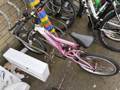 VESUVIUS CHILDS BIKE