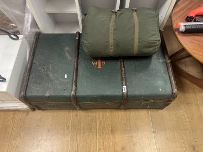 TRUNK + SLEEPING BAG