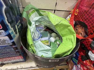 TUB OF GOLF BALLS