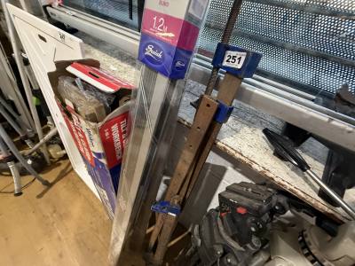 4 X METAL SASH CLAMPS