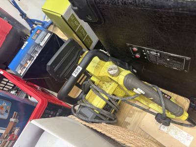 ELECTRIC CHAINSAW