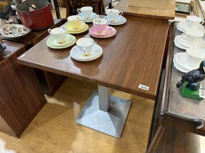 BISTRO TABLE