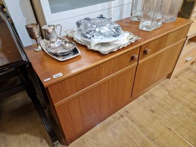 MID-CENTURY SIDEBOARD (MACINTOSH)