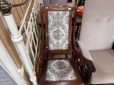ROCKING CHAIR