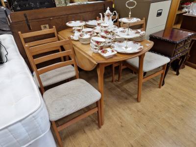 DROP LEAF TABLE + 4 X CHAIRS