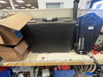 FLIGHT CASE