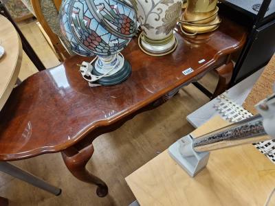 MAHOGANY HALL TABLE