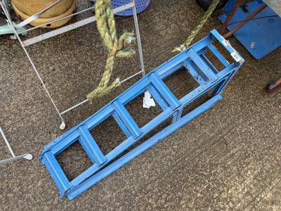 PAIR OF CAR RAMPS