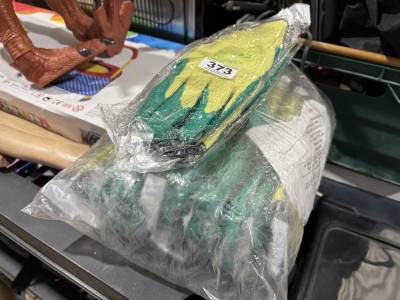 LOT OF WORK GLOVES