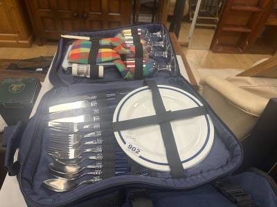PICNIC BAG + CONTENTS