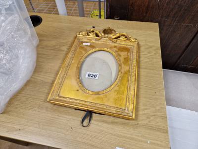 GILT PICTURE FRAME
