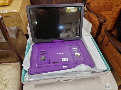 PORTABLE DVD PLAYER