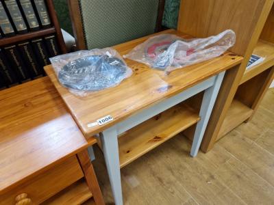 PINE SIDE TABLE