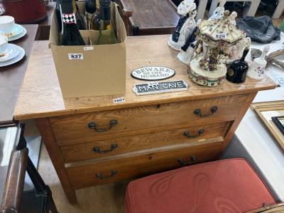 OAK DRAWER CHEST