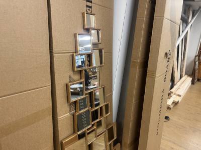 ORNATE WALL MIRROR