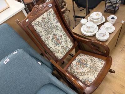 ROCKING CHAIR