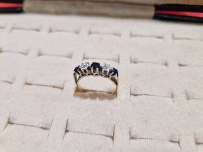 9CT SAPPHIRE + DIAMOND RING SIZE O