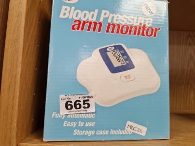 BLOOD PRESSURE MONITOR
