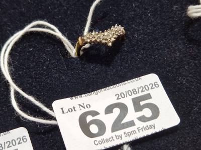 9CT GOLD DIAMOND WISHBONE RING (SIZE K) (1.8 GRAMS)