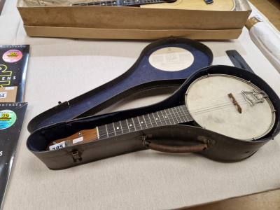 CASED BANJO (JOHN GRAY & SONS)