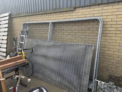 4 X METAL SHEETS OF GRATING