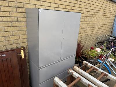 METAL CABINET