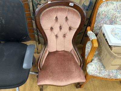 BEDROOM SPOON BACK CHAIR
