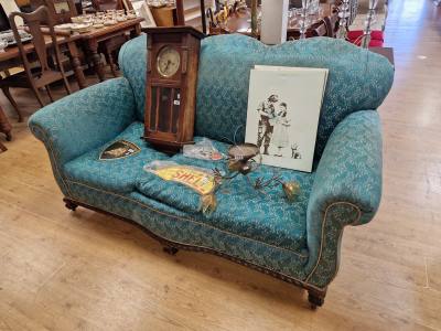 VICTORIAN COUCH