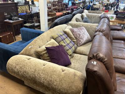 3 PIECE FABRIC SUITE