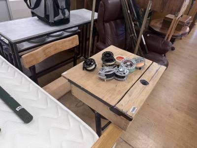 SCHOOL DESK