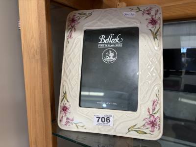 BELLEEK FRAME
