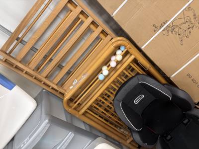 VINTAGE BABIES COT + CAR SEAT