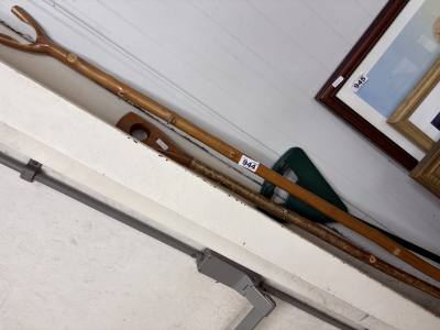 2 X WALKING STICKS + SEAT