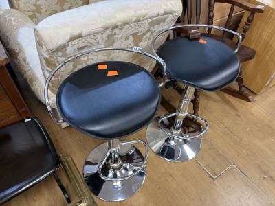 PAIR OF BAR STOOLS