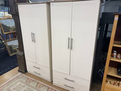MODERN WHITE WARDROBE 