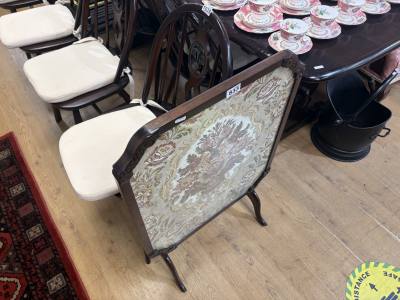 TAPESTRY TABLE