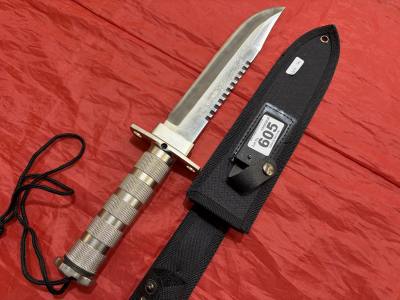 HUNTING KNIFE